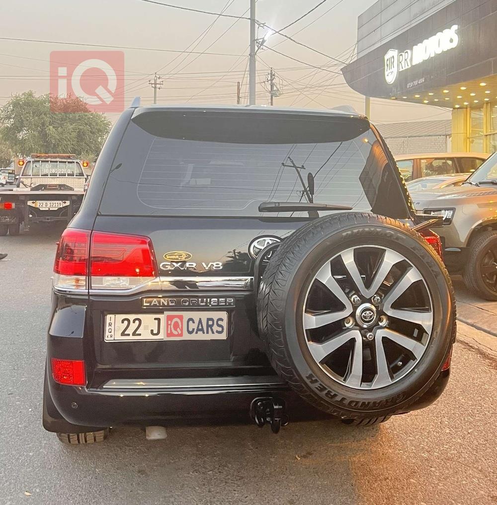 تويوتا لاندكروزر